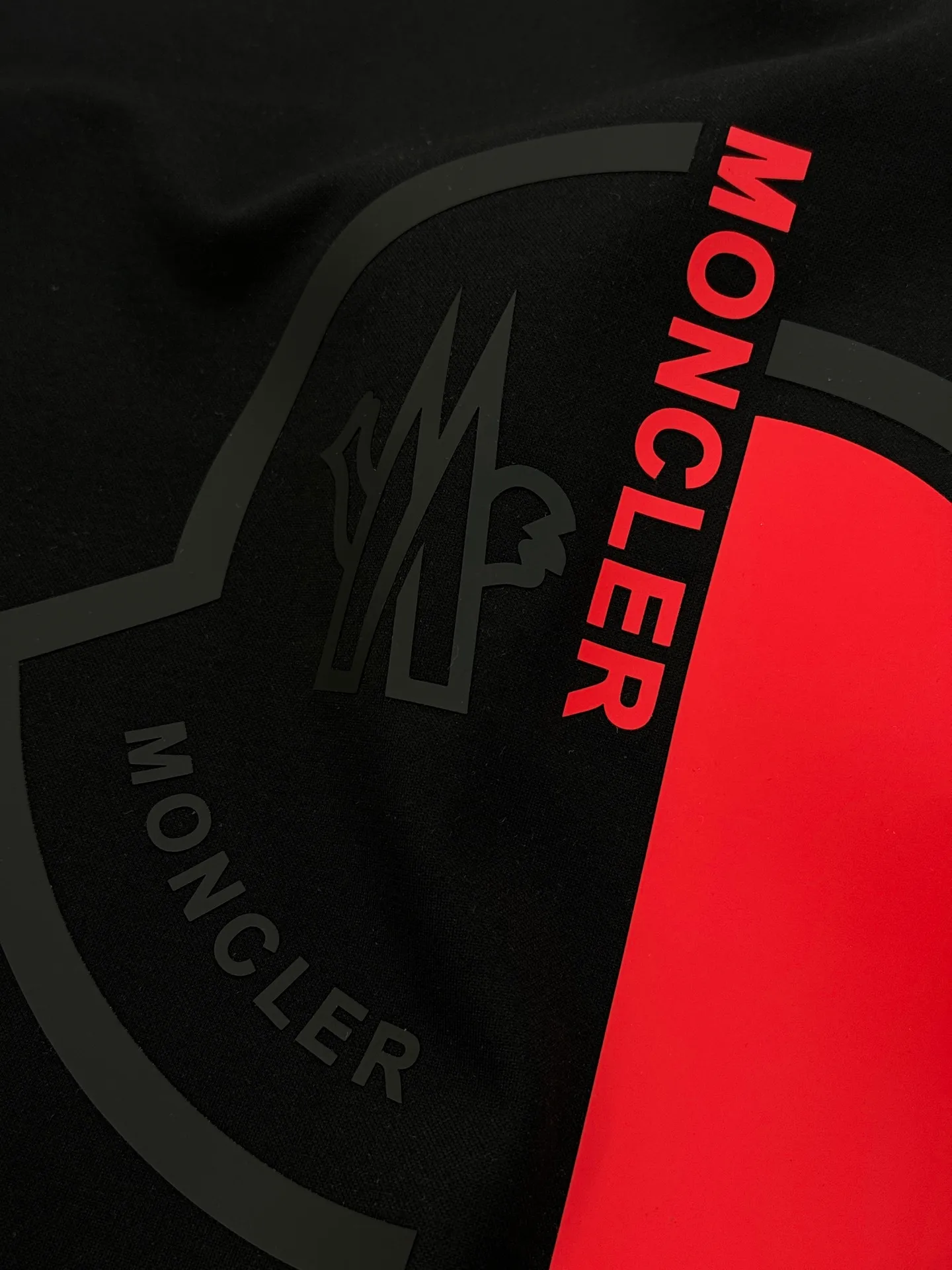 ⚜️MONCLER 26s New Arrival . LOGO ！Classic . . 200g . . Breathable， ！！！ ！ ：White.Black.Sizes：M-4XL ❗️（175/145 XL）